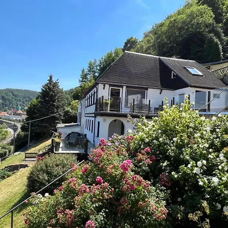 Saechsische-schweiz-ferienhaus-wohnung-2-mit-hervorragendem-panoramablick-ueber-das-elbtal Apartment