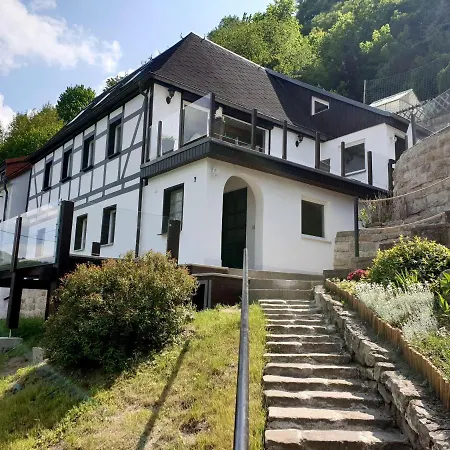Apartment Saechsische-schweiz-ferienhaus-wohnung-2-mit-hervorragendem-panoramablick-ueber-das-elbtal